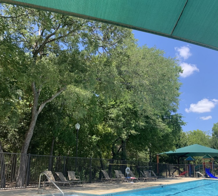 Lake Forest HOA Swimming Pool and Park (Round&nbspRock,&nbspTX)